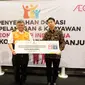 AEON Indonesia menyerahkan donasi melalui Badan Amil Zakat Nasional (BAZNAS)