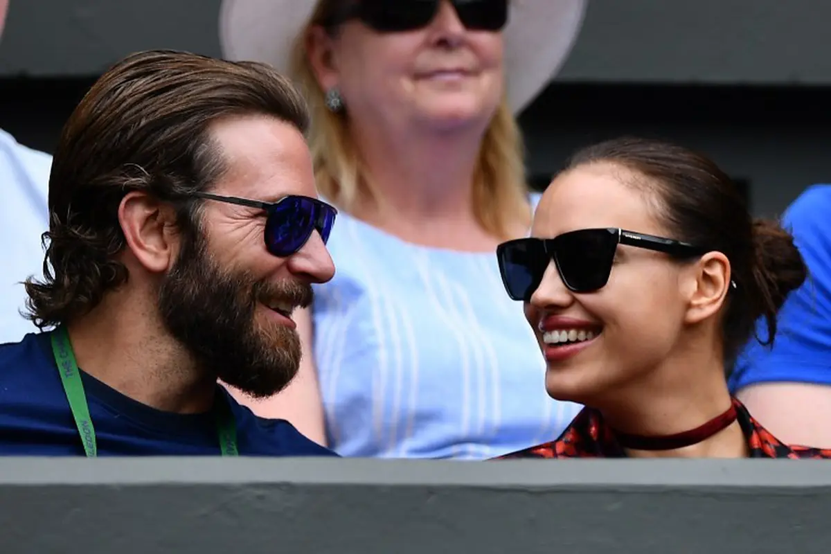 [Bintang] Irina Shayk - Bradley Cooper