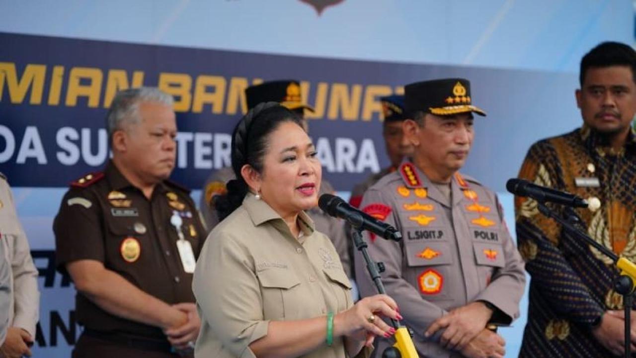 DPR Apresiasi Polri Kirim 22 Kontainer Bantuan Bencana Sumatra untuk Korban Terdampak