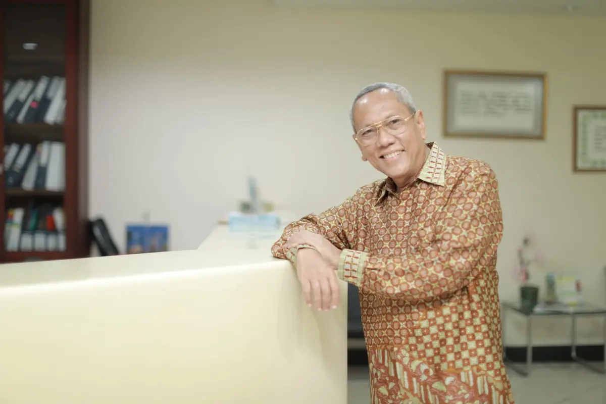 Prof Tjandra Yoga Menyinggung Perihal Kasus COVID Naik Lagi. Menurutnya Tidak Perlu Panik Lantaran Pandemi Belum Dicabut, COVID-19 Masih Ada, dan Segala Kemungkinan Masih Bisa Terjadi (Foto: Dokumen Pribadi)