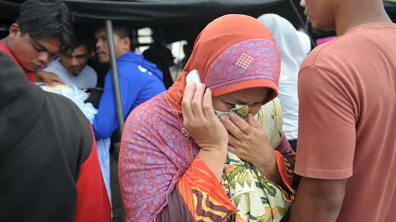 20161207-Evakuasi-Korban-Gempa-Aceh-AFP 