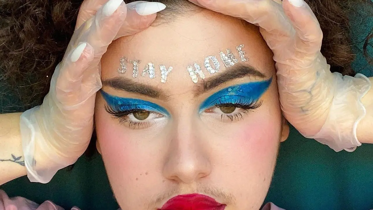 Makeup Stay Home