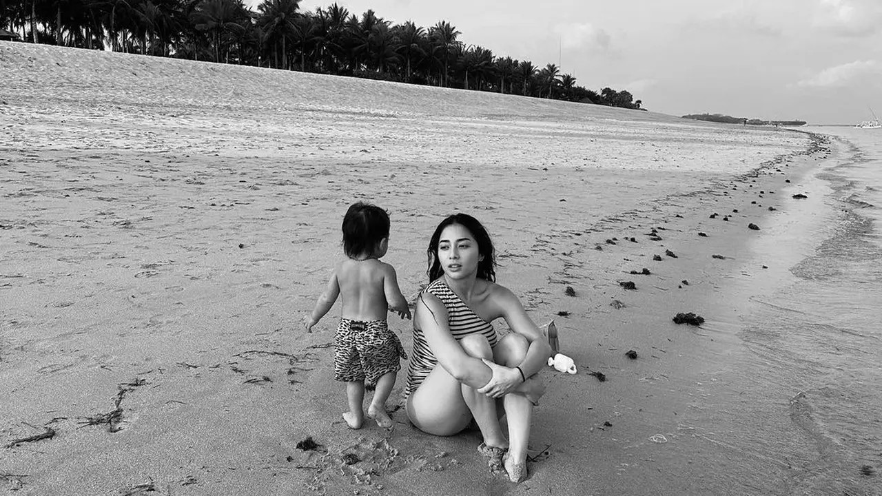 Potret Nikita Willy dan baby Izz. (Foto: Instagram/nikitawillyofficial94)