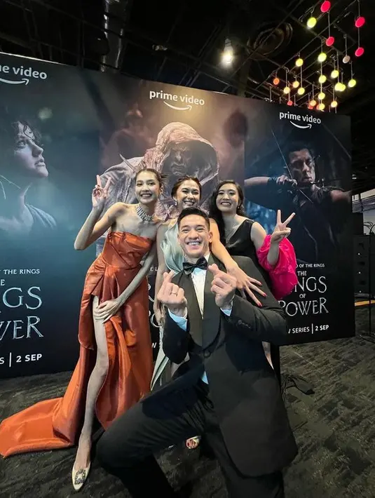 Mikha Tambayong hadir di acara sebuah acara yang diselenggarakan oleh penyedia streaming film online. Acara tersebut bertempat di negara tetangga, Singapura.(instagram.com/miktambayong)