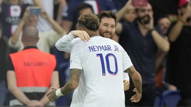 Foto: Lionel Messi Cetak Gol Lagi Buat PSG, Makin Mendekati Torehan Cristiano Ronaldo