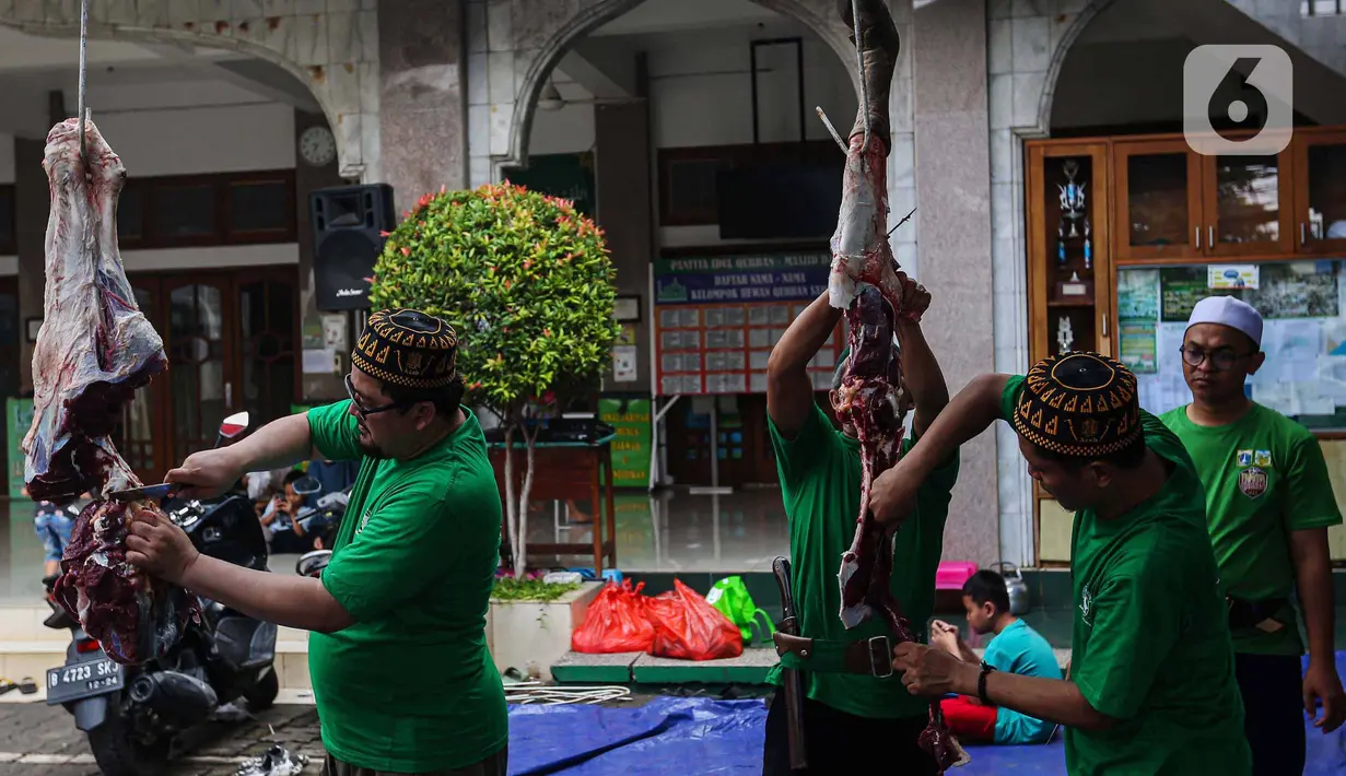 Ibadah kurban mengajarkan nilai solidaritas dan kepedulian sosial. (Liputan6.com/Angga Yuniar)