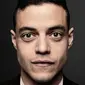 Rami Malek dalam rilis aktor #BOND25 (Sumber: Twitter/007)