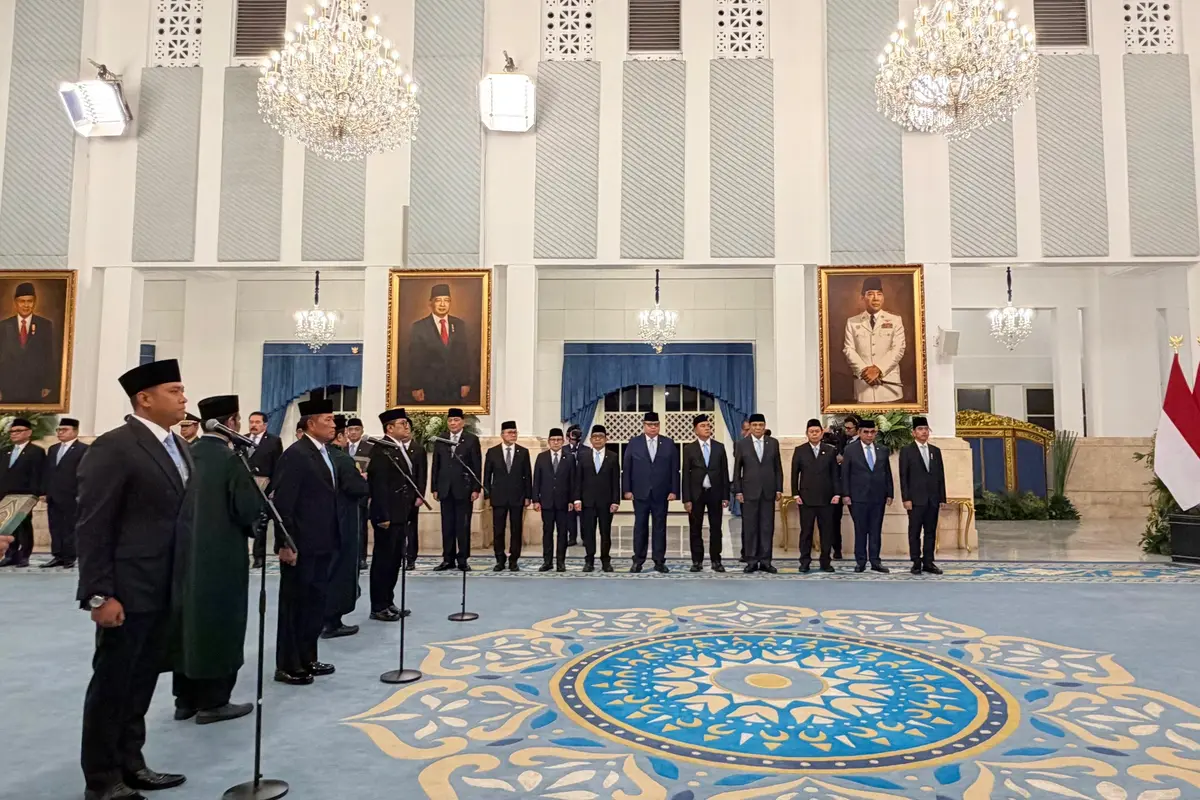 Presiden Prabowo Subianto melantik sejumlah pejabat di Istana Negara, Jakarta.