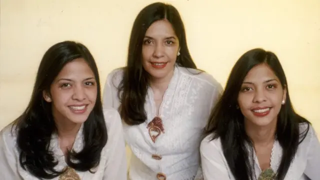 Fimela Awards Fashion Designer of The Year: Amanda dan Janna Soekasah, Gaungkan Pelestarian Alam dan Budaya Indonesia Melalui Fashion