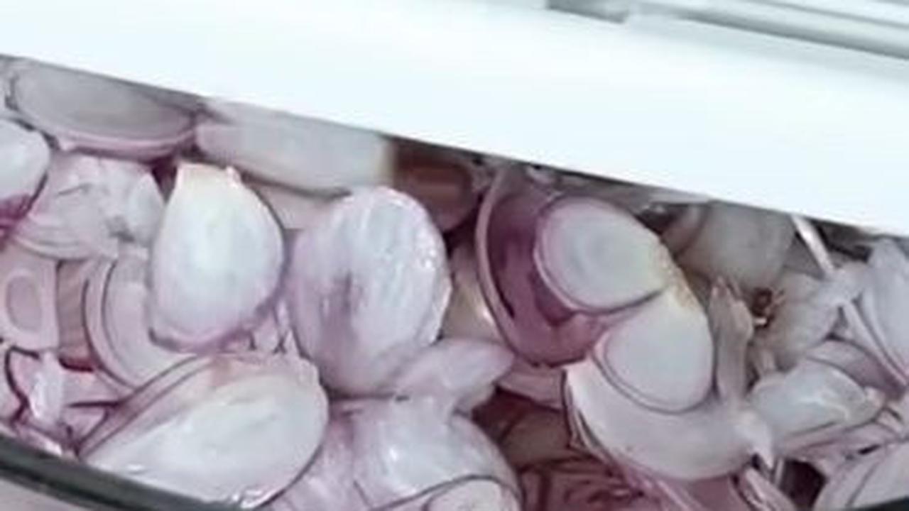 Iris Bawang Merah