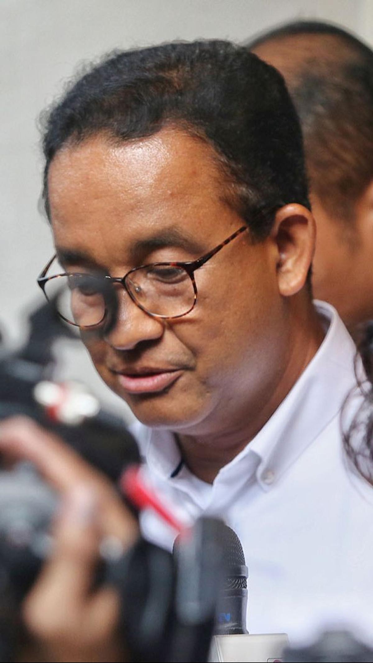 "Kita lihat dulu nanti, sekarang masih terlalu awal," ucap Anies.&nbsp;Liputan6.com/Angga Yuniar<br>