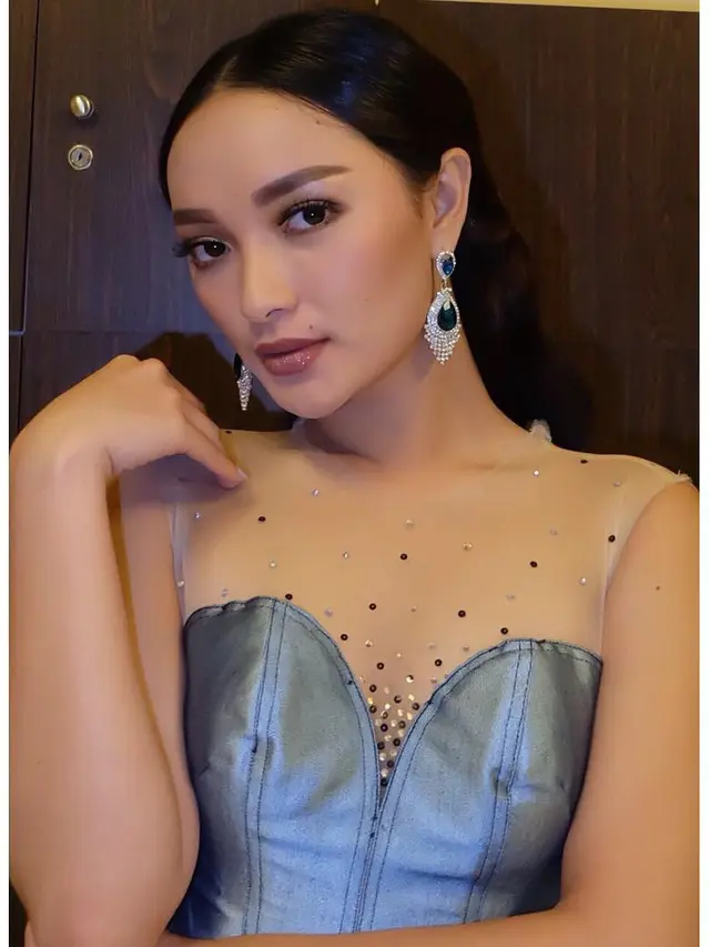 [Bintang] Zaskia Gotik