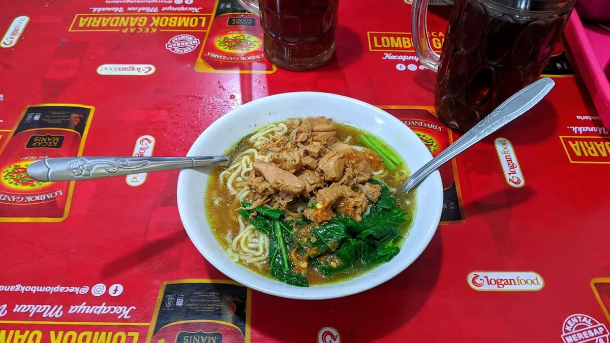15 Rekomendasi Tempat Makan Mie Ayam di Solo yang Bikin Pengen Balik Lagi