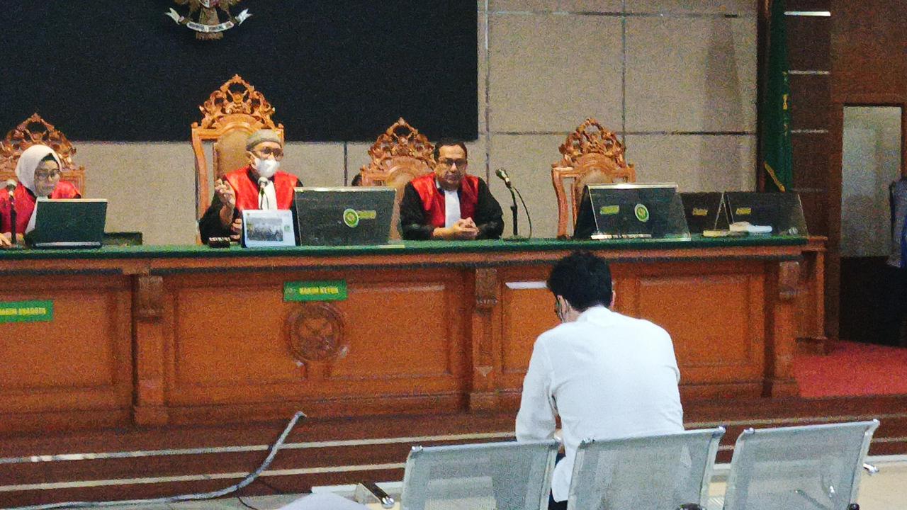 Priguna Divonis 11 Tahun, Wajib Bayar Restitusi Rp137 Juta ke 3 Korban Pemerkosaan di RSHS Bandung