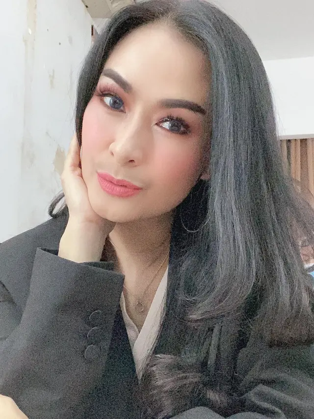Iis Dahlia. (Foto: Instagram @isdadahlia)