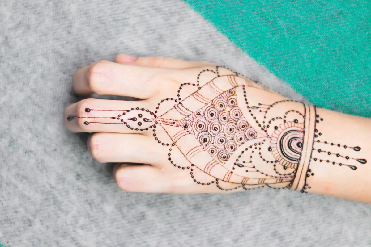 ilustrasi henna
