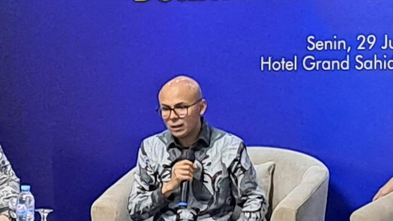 "Jadi kita sekarang punya kelebihan produksi untuk daging ayam, telur dan juga ikan. Itu akan kita arahkan ke program makan bergizi gratis," tutur dia.