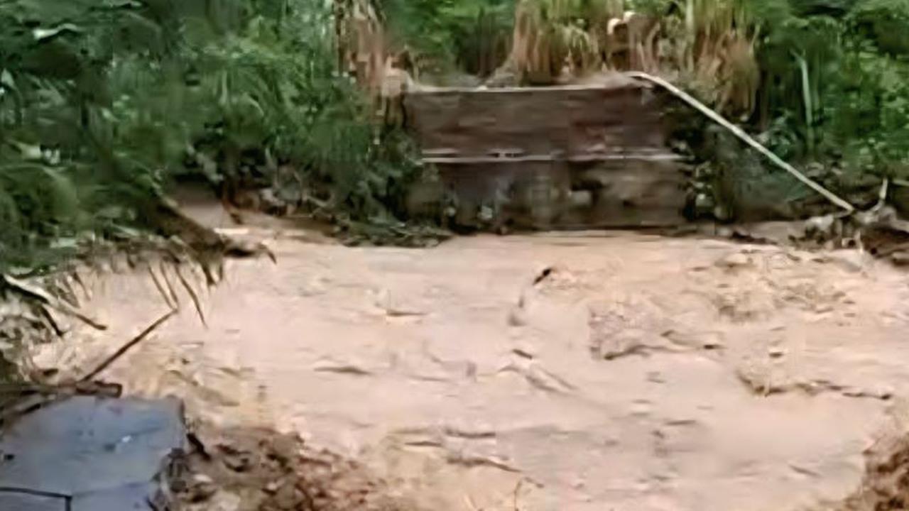 BPBD OKU Selatan Gerak Cepat Tangani Jembatan Putus Akibat Banjir
