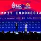 Chair B20 Indonesia Shinta Wijaya Kamdani dan Ketua Umum Kadin Indonesia Arsjad Rasyid. Pertemuan bisnis dalam G20 atau disebut B20 telah mencapai puncak pembahasan. Nantinya, berbagai hasil yang didapat akan disetor ke tingkat kepala negara di Konferensi Tingkat Tinggi atau KTT G20 di Bali, 15-16 November 2022.