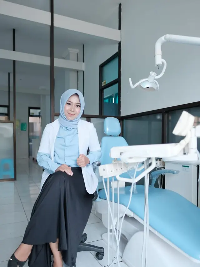 Tati Sri Rahmawati, dokter gigi anak kernet bus. (Foto: Liputan6.com/Unsoed/Muhamad Ridlo)