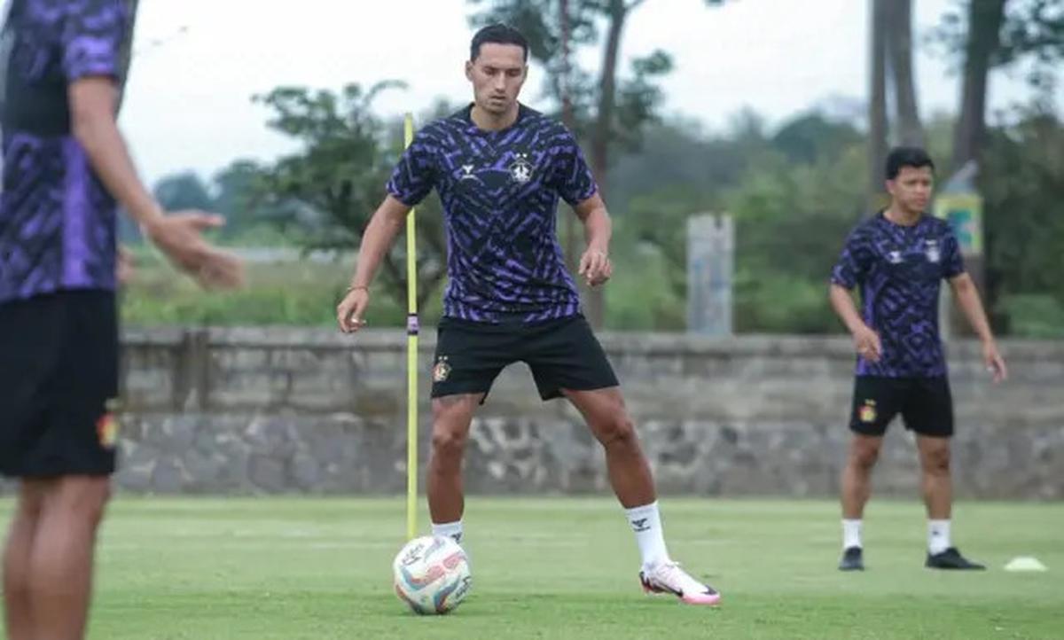 Bursa Transfer BRI Liga 1: Gerbong Persik Mulai Bergerak, 5 Pemain Lawas Masih Setia termasuk Ezra Walian