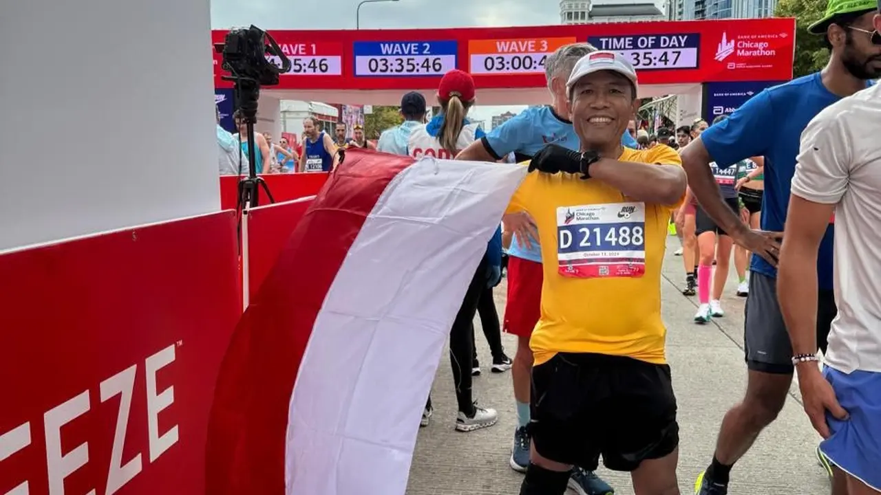 Anggota DPR RI Mukhamad Misbakhun berhasil mencapai finis pada Chicago Marathon 2024 di Illinois, Amerika Serikat (AS).