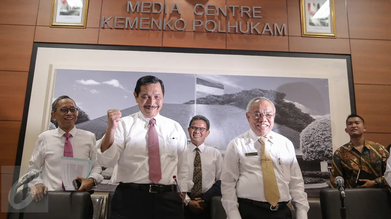 20151119-Luhut Beri Keterangan Terkait Transkrip Novanto-Freeport-Jakarta