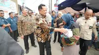 Mendagri Tito Cek Rumah Penerima BSPS, Pastikan Bantuan Tepat Sasaran