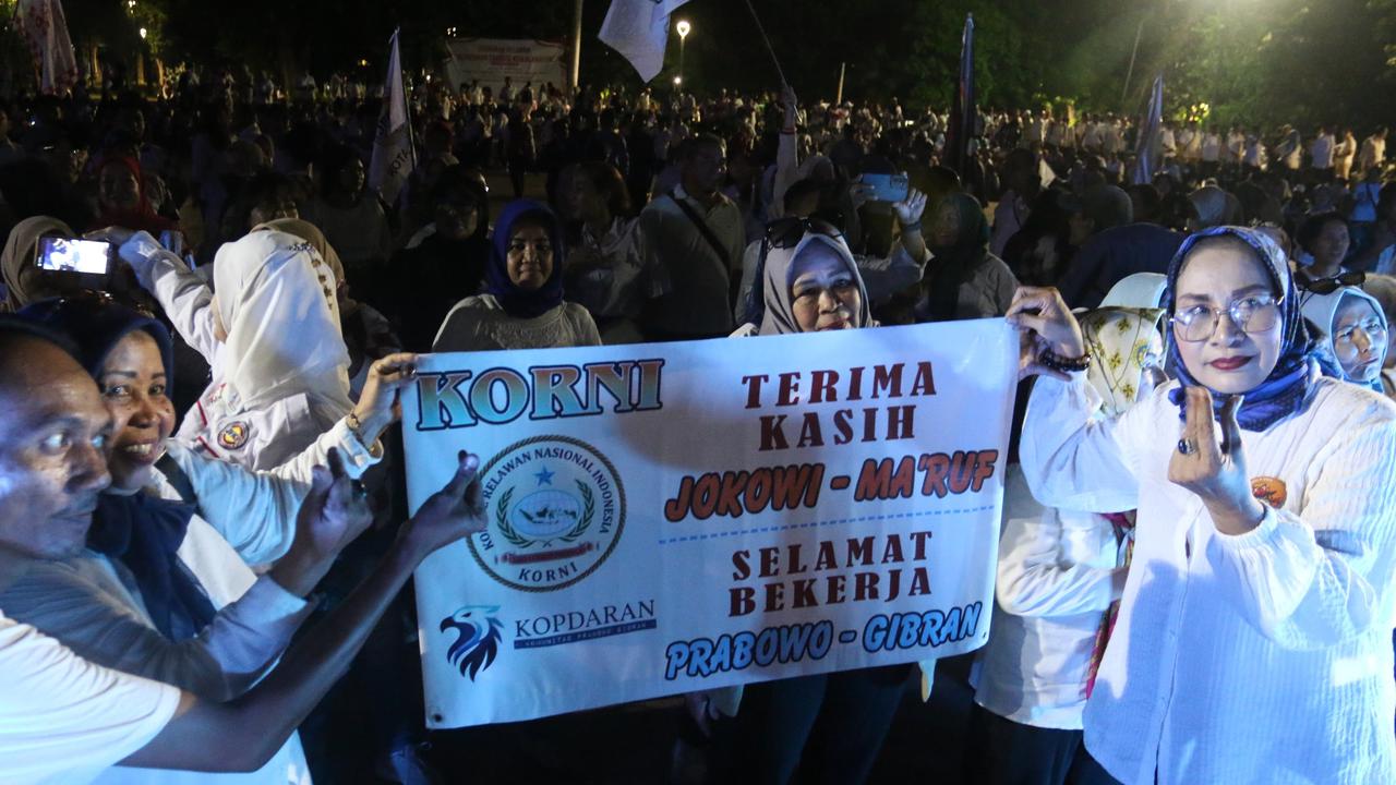 Relawan Prabowo-Gibran gelar tasyakuran dan doa bersama di Tugu Proklamasi