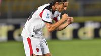 Gelandang AC Milan Luka Modric&nbsp;merayakan gol timnya melawan Lecce dalam laga Serie A di Stadion Via del Mare, Italia,&nbsp;Sabtu (30 Agustus 2025). (Giovanni Evangelista/LaPresse via AP)