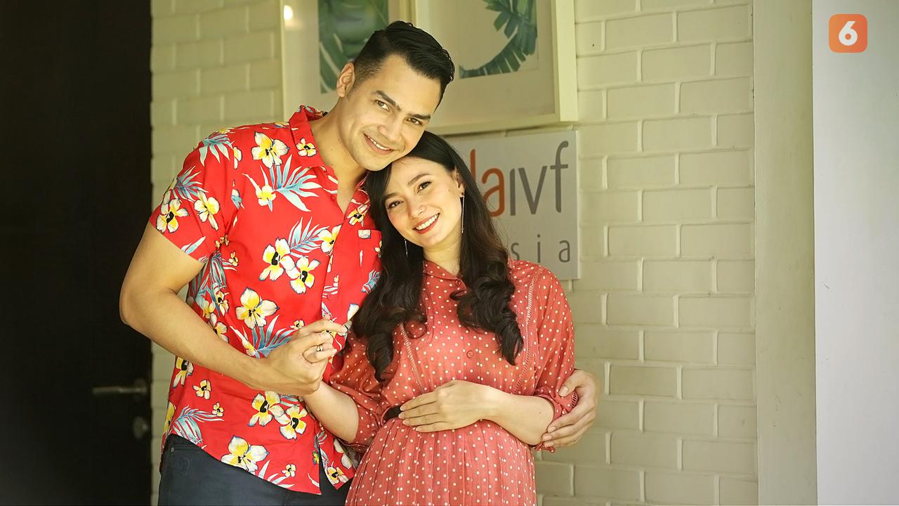 [Fimela] Asmirandah dan Jonas Rivanno