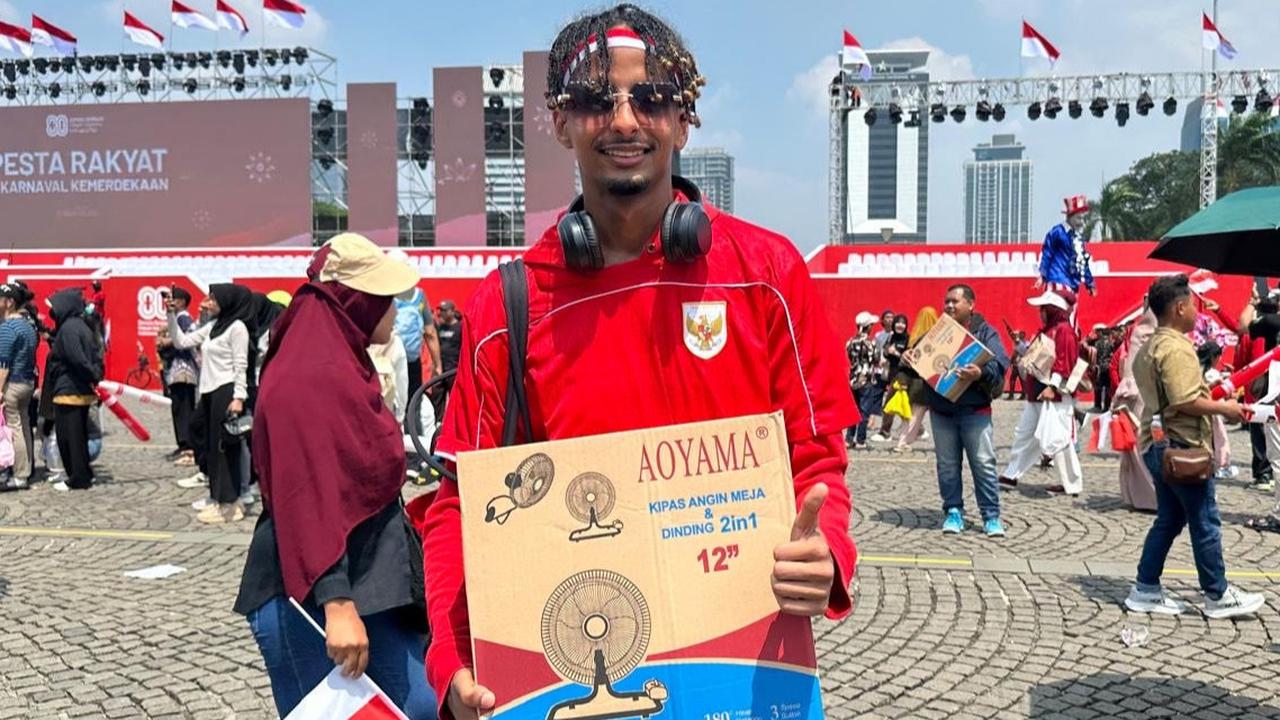 Cerita WNA Dapat Kipas Angin Usai Ikut Lomba Teriak 'Merdeka' HUT RI di Monas