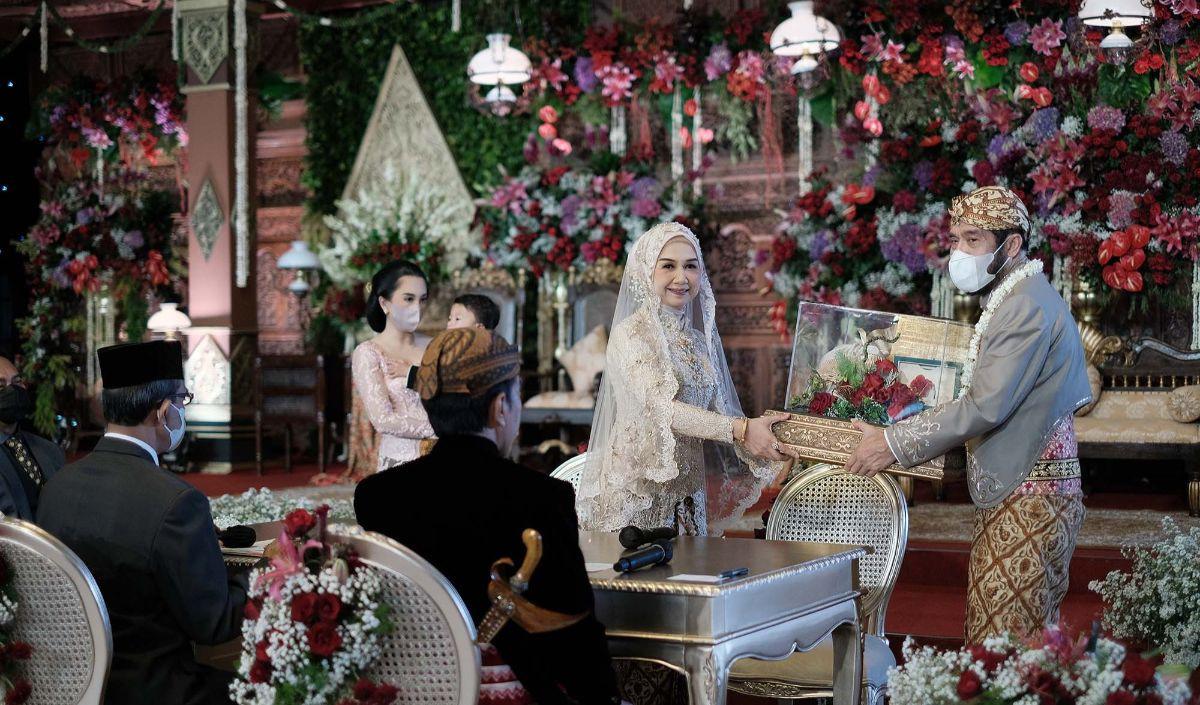 Romansa Cinta