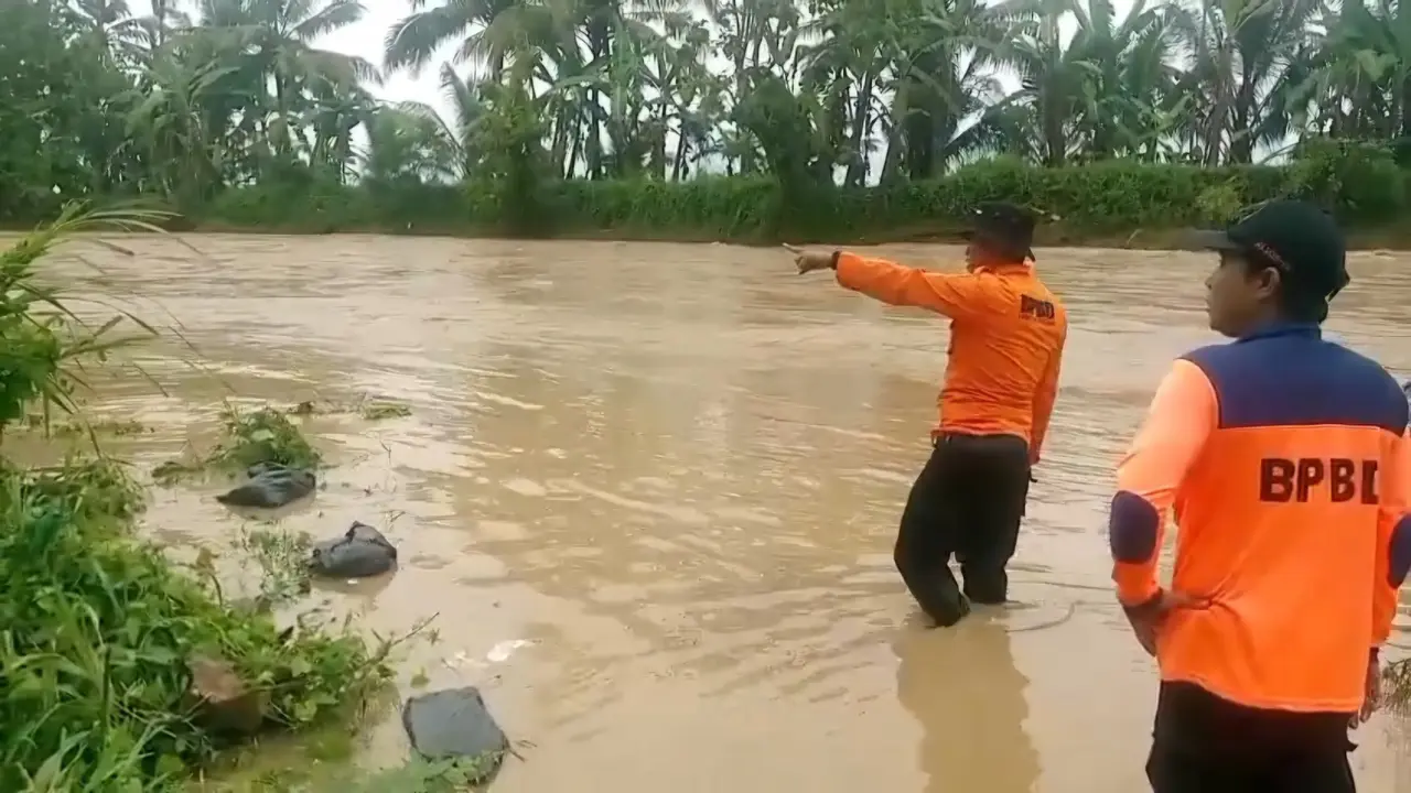 Tanggul Sungai Belu Jebol 200 Meter, BPBD Lampung Waspadai Banjir Susulan di Tanggamus