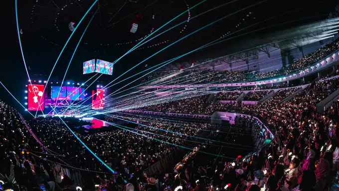 Aksi Panggung Spektakuler G-DRAGON padan World Tour [Übermensch] di Jakarta