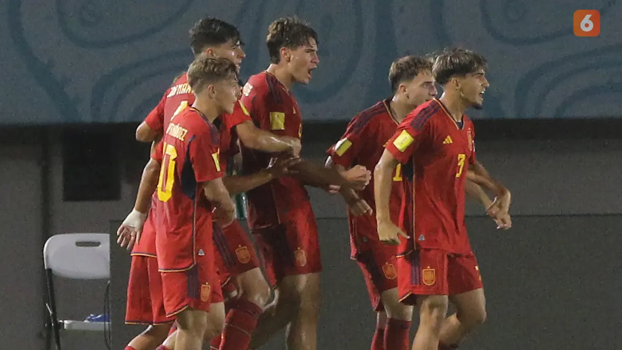 Foto: Marc Guiu Cemerlang, Cetak Gol dan Assist saat Timnas Spanyol U-17 Sikat Kanada di Piala Dunia U-17 2023