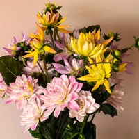 ilustrasi membuat buket bunga/Earl Wilcox/unsplash