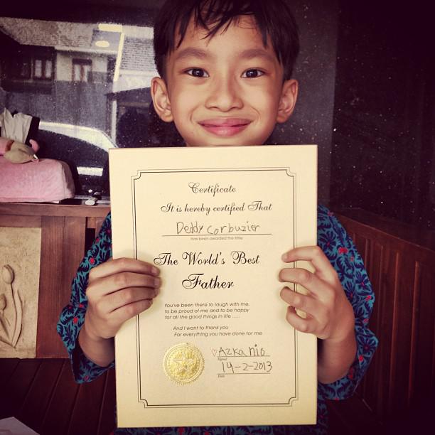 Azka menyebut ayahnya the best father | Photo copyright Instagram/corbuzier