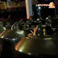 Seperangkat alat musik gamelan sengaja dipersiapkan sebagai pelengkap dari pertunjukan wayang kulit Senin (31/03/2014)(Liputan6.com/Faisal R Syam).