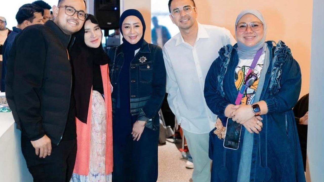 Potret Pesona Para Selebriti Meriahkan Grand Opening Restoran Baru Nikita Mirzani