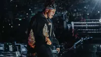 Thick of It Lyrics: Why the KSI Song Get Mocked At?
