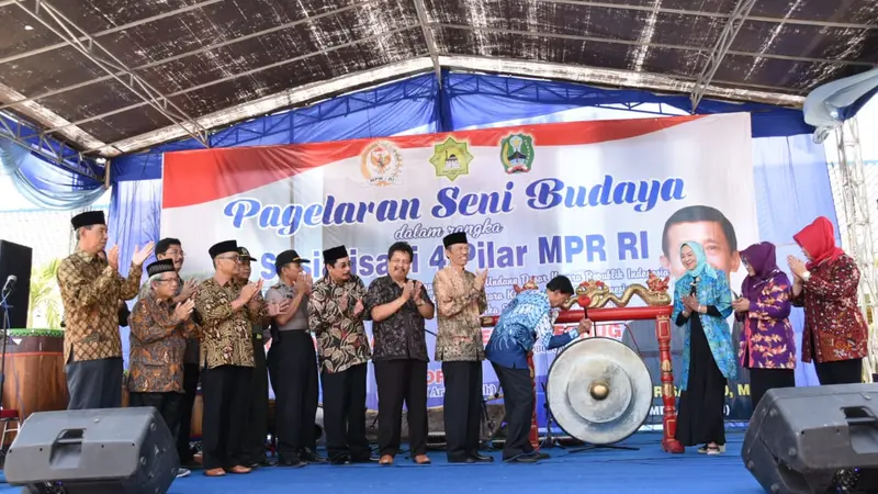 MPR Gelar Sosialisasi Empat Pilar Melalui Pagelaran Seni Budaya di Kaki Gunung Lawu