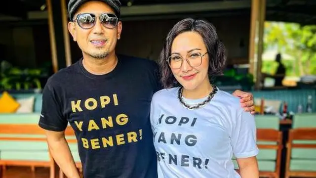 Pasangan artis memilih menikah di luar negeri karena berbeda agama. (Foto: Rio Febrian dan Sabria Kono/Instagram)