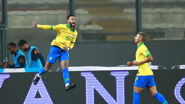FOTO: Neymar Hattrick, Brasil Lumat Peru di Kualifikasi Piala Dunia 2022