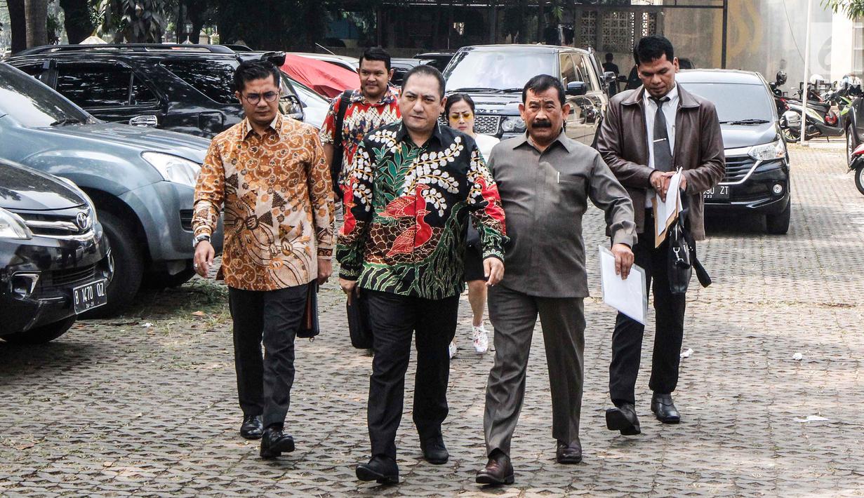 FOTO: Purnawirawan TNI Laporkan Petinggi Polri ke ...