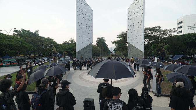 Monumen Perjuangan Covid-19 di Bandung. (Liputan6.com/Huyogo Simbolon)