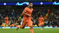 2. Nabil Fekir - Bintang Lyon yang bersinar membuat Liverpool terpikat. Liverpool lebih ngebet mendatangkan Nabil Fekir usai Coutinho memastikan diri pindah ke Barcelona. (AFP/Oli Scarff)