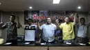 Andi Gani Nena bersama elemen buruh menggelar konferensi pers terkait Hari Buruh Internasional, Jakarta , Kamis (23/4/2015). Andi mengatakan akan turun sebanyak 178 ribu buruh mengikuti aksi Mayday. (Liputan6.com/Johan Tallo) 