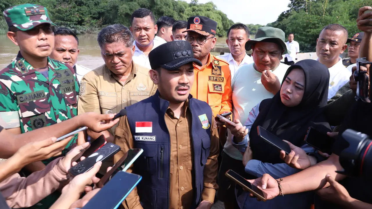 Bupati Bekasi, Ade Kuswara Kunang menetapkan status Tanggap Darurat Bencana untuk banjir, longsor, curah hujan ekstrem, abrasi, angin kencang, dan puting beliung.(Istimewa)