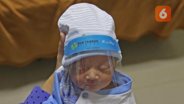 Bayi Baru Lahir Pakai Face Shield Gebrakan Rsia Tambak Selama